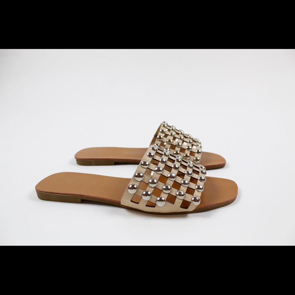 Women’s Anna brand beige flat sandals